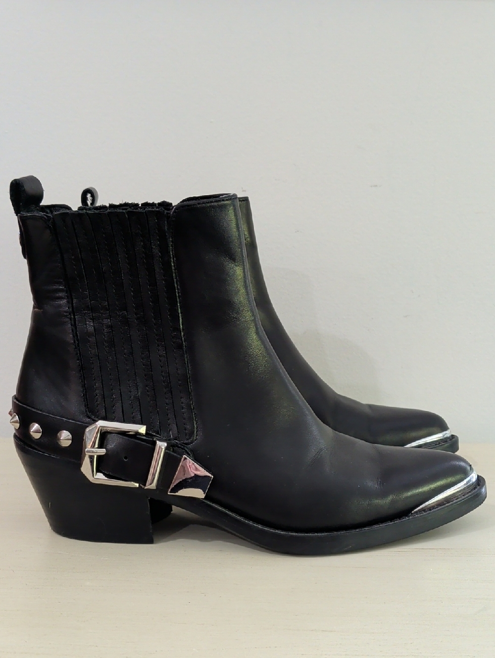 The Wishbone Collecy Black Leather Ankle Boots with Silver Hardware Size 5.5
